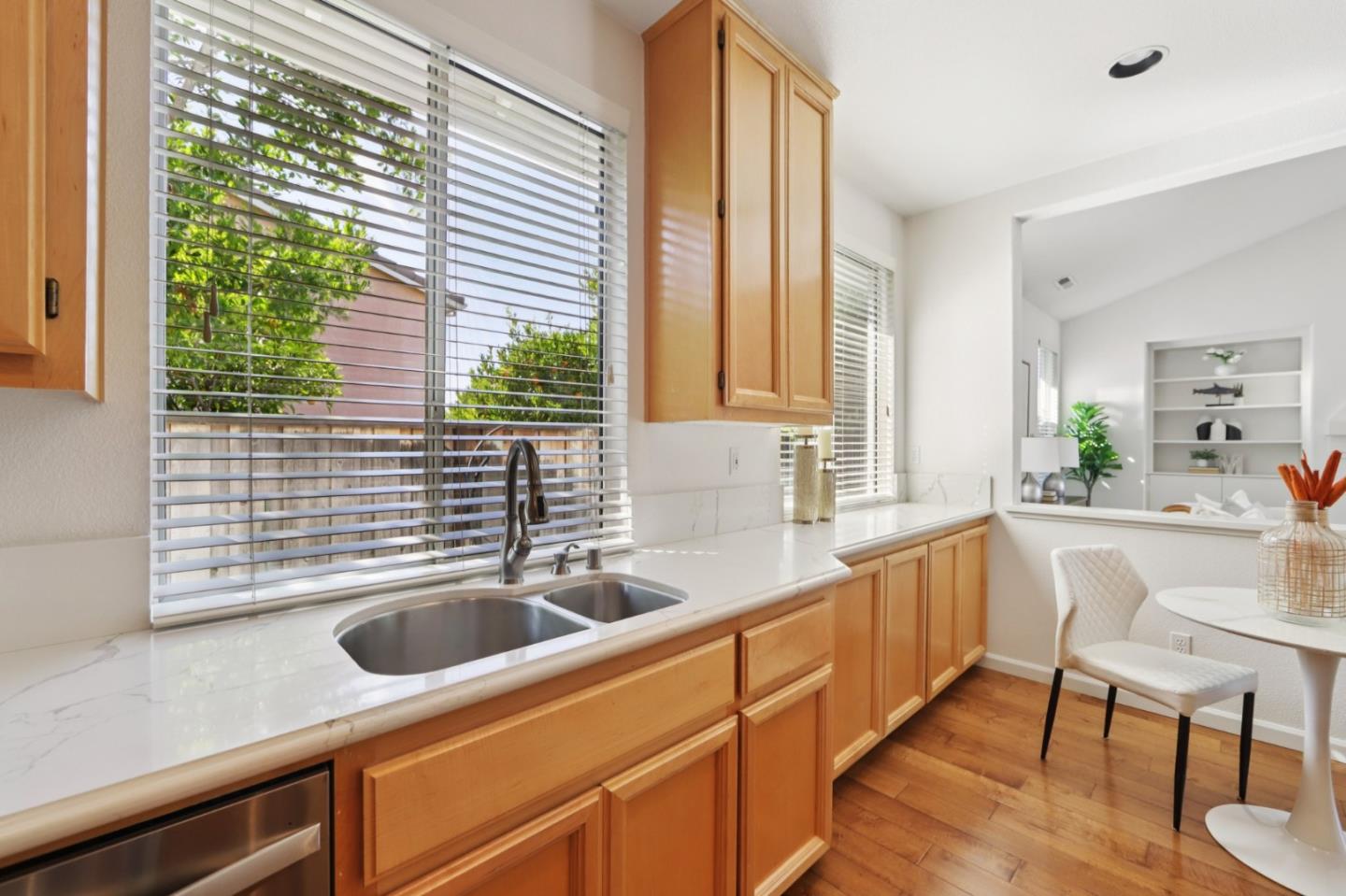 Detail Gallery Image 13 of 69 For 2681 Sycamore Grove Pl, San Jose,  CA 95121 - 3 Beds | 2/1 Baths