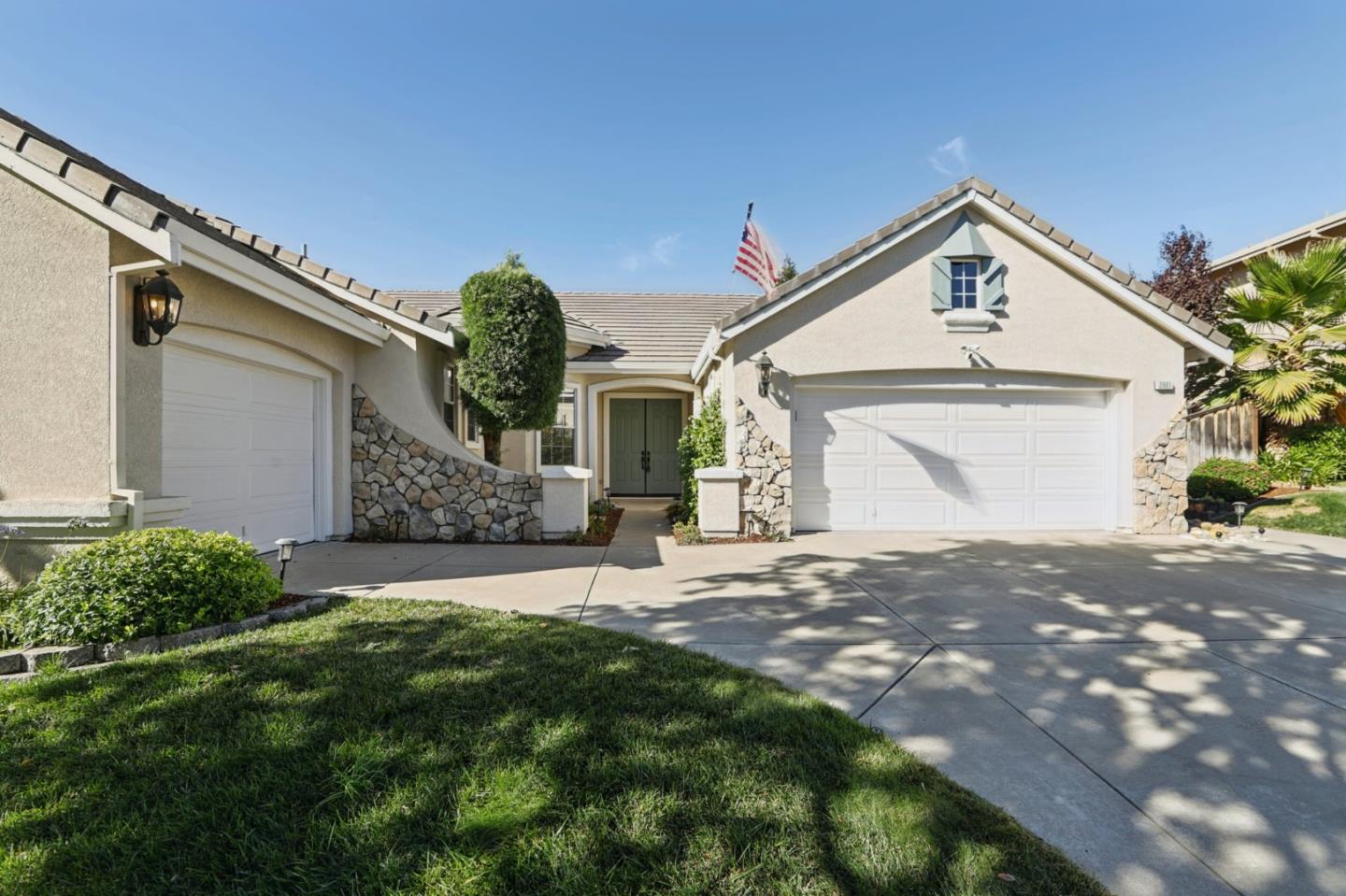 Detail Gallery Image 38 of 69 For 2681 Sycamore Grove Pl, San Jose,  CA 95121 - 3 Beds | 2/1 Baths