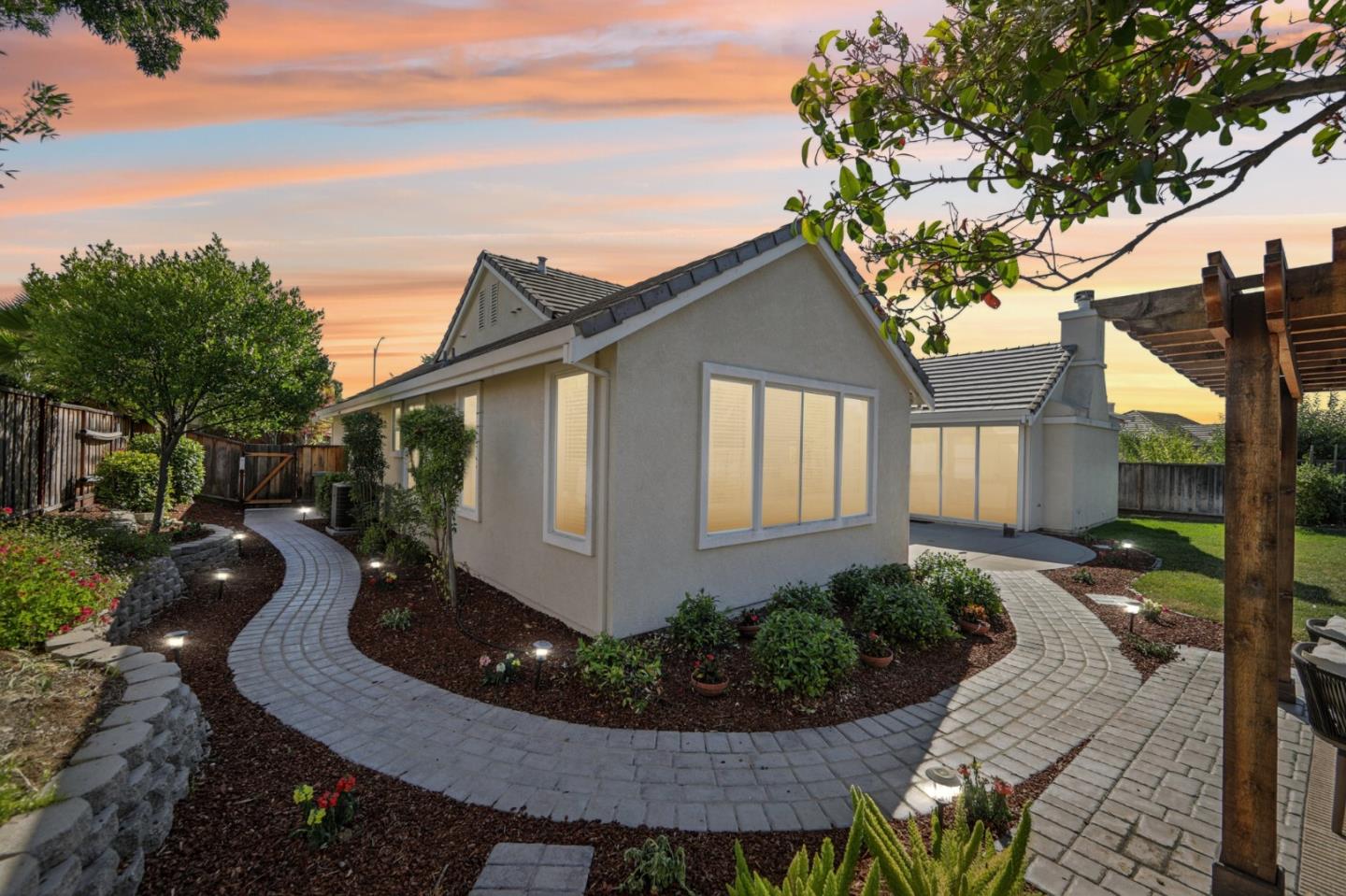 Detail Gallery Image 50 of 69 For 2681 Sycamore Grove Pl, San Jose,  CA 95121 - 3 Beds | 2/1 Baths