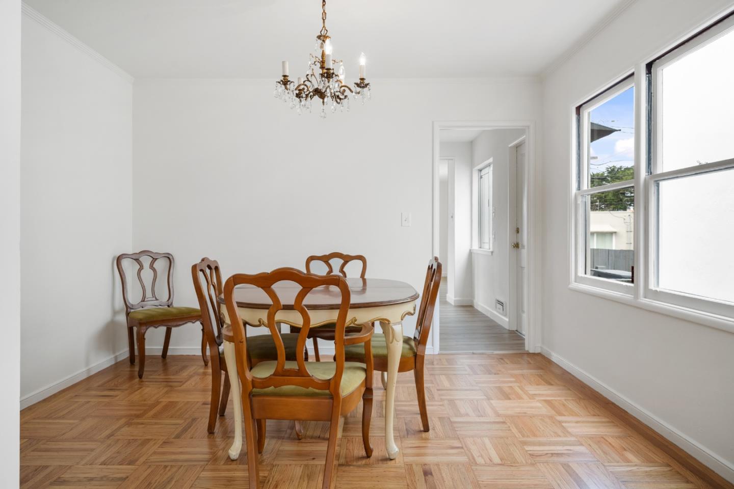 Detail Gallery Image 8 of 45 For 58 N Mayfair Ave, Daly City,  CA 94015 - 4 Beds | 2 Baths
