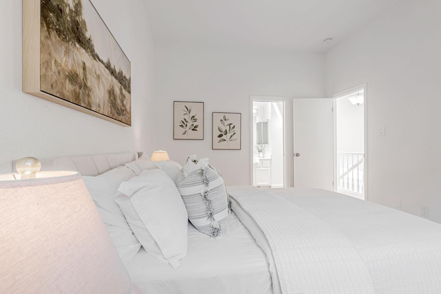 Detail Gallery Image 22 of 37 For 656 Cedar St #3,  San Carlos,  CA 94070 - 2 Beds | 2/1 Baths