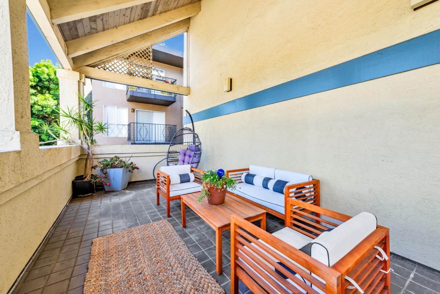 Detail Gallery Image 34 of 37 For 656 Cedar St #3,  San Carlos,  CA 94070 - 2 Beds | 2/1 Baths