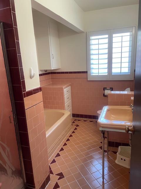 Detail Gallery Image 16 of 35 For 1301 East Juana, San Leandro,  CA 94577 - 3 Beds | 2/1 Baths