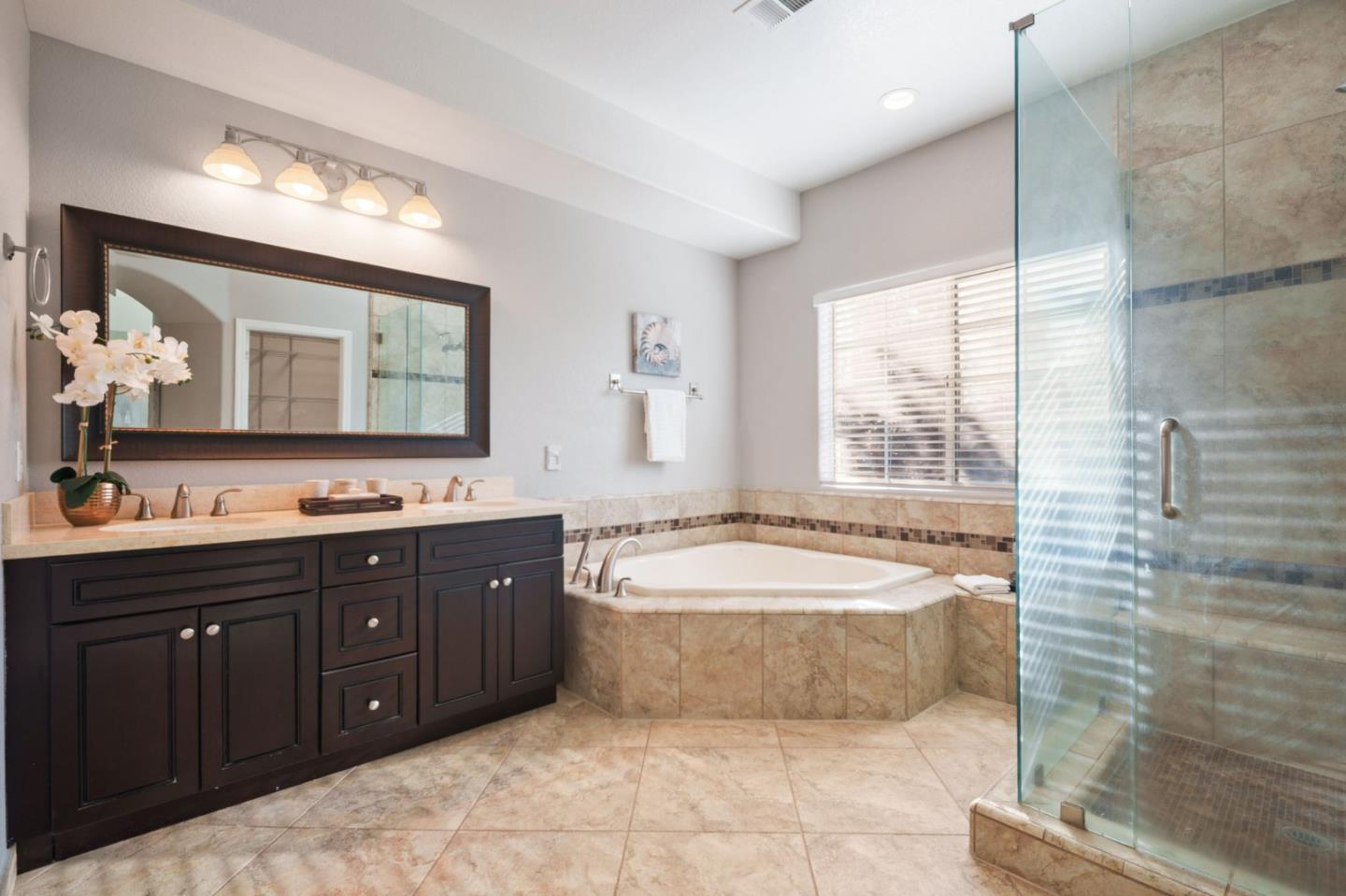 Detail Gallery Image 31 of 44 For 483 via Sorrento, Morgan Hill,  CA 95037 - 4 Beds | 3 Baths