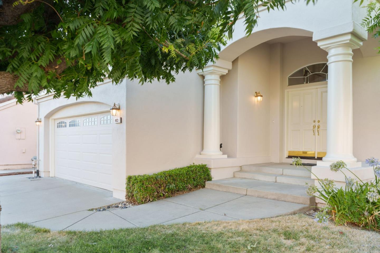 Detail Gallery Image 4 of 44 For 483 via Sorrento, Morgan Hill,  CA 95037 - 4 Beds | 3 Baths