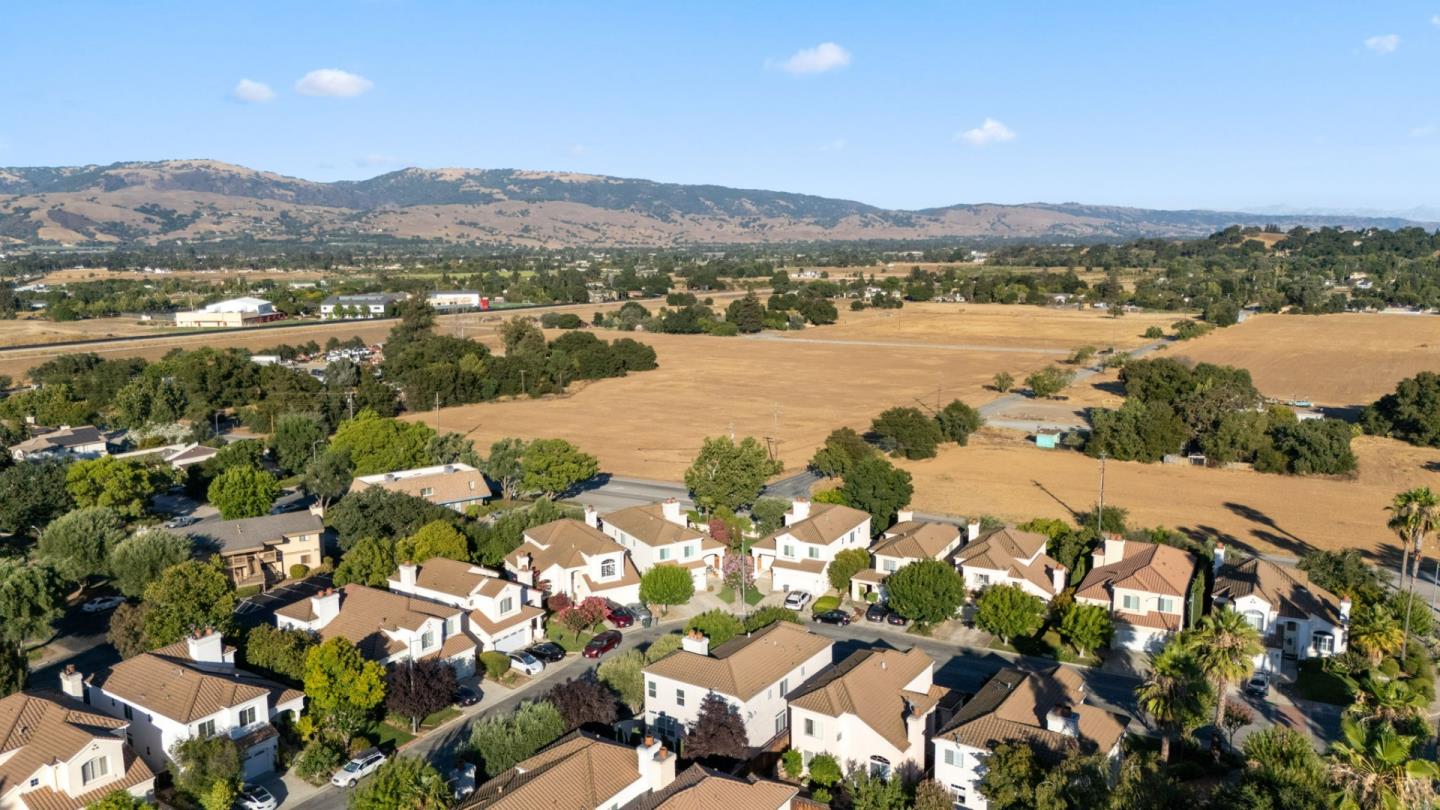 Detail Gallery Image 40 of 44 For 483 via Sorrento, Morgan Hill,  CA 95037 - 4 Beds | 3 Baths