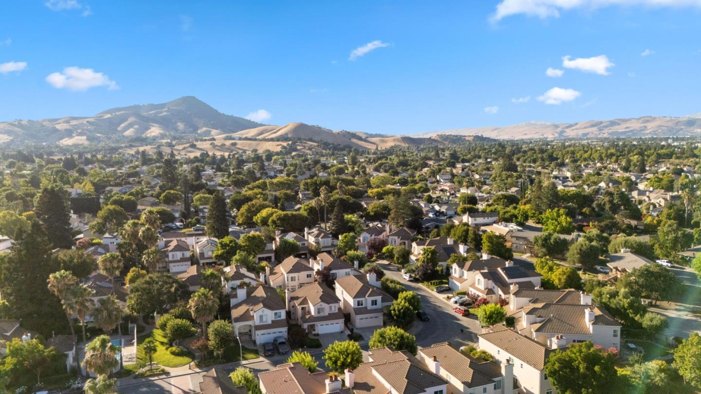 Detail Gallery Image 42 of 44 For 483 via Sorrento, Morgan Hill,  CA 95037 - 4 Beds | 3 Baths