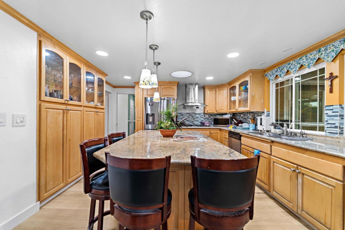 Detail Gallery Image 16 of 36 For 3328 Arqueado Dr, San Jose,  CA 95148 - 4 Beds | 2 Baths