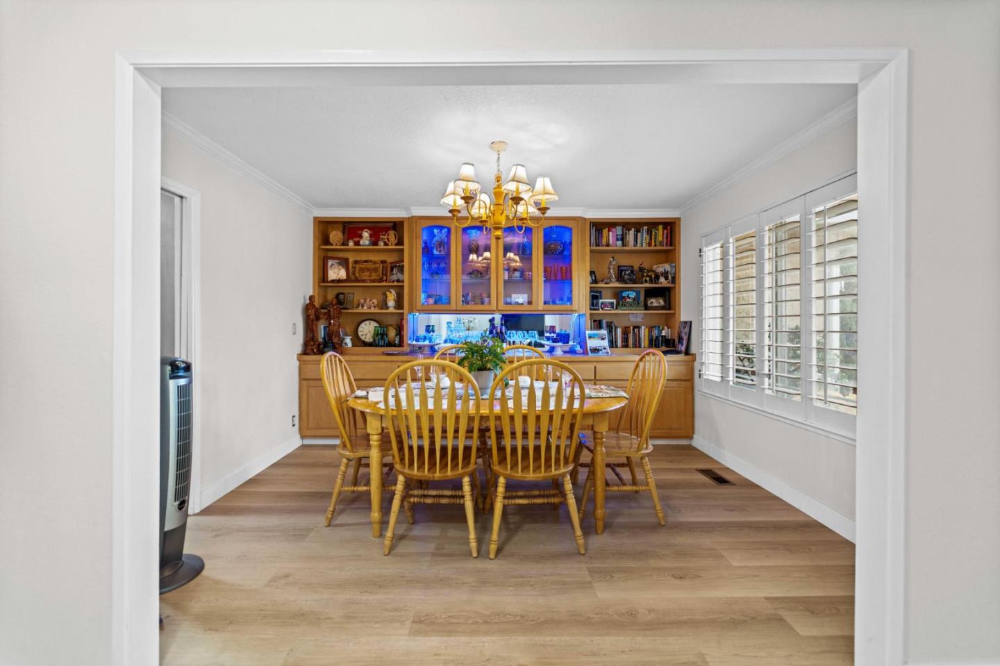 Detail Gallery Image 8 of 36 For 3328 Arqueado Dr, San Jose,  CA 95148 - 4 Beds | 2 Baths