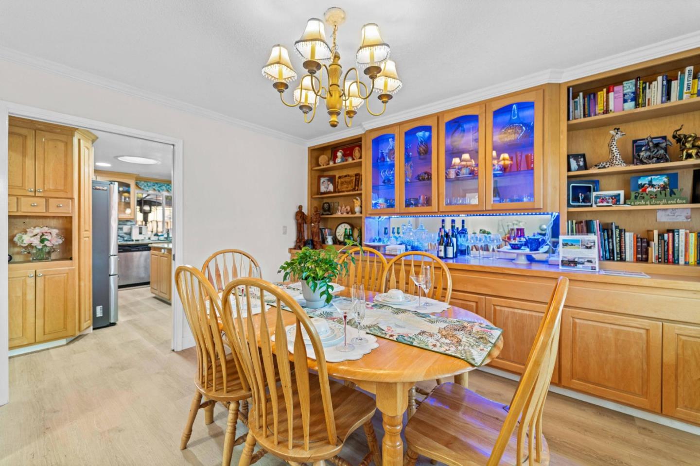 Detail Gallery Image 9 of 36 For 3328 Arqueado Dr, San Jose,  CA 95148 - 4 Beds | 2 Baths