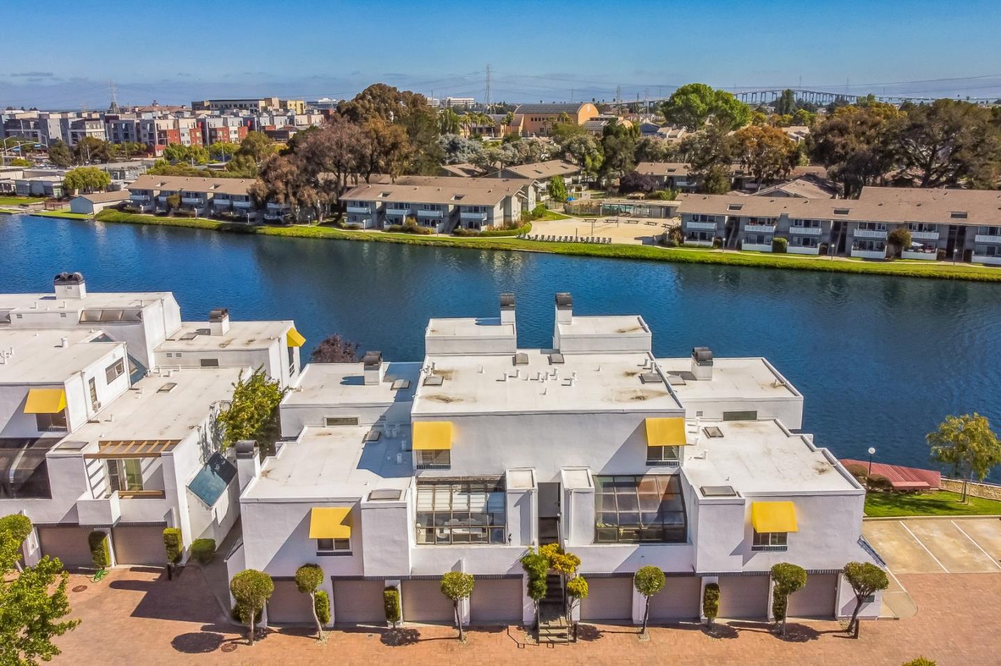 Detail Gallery Image 1 of 41 For 1029 Lido Ln, Foster City,  CA 94404 - 2 Beds | 2 Baths