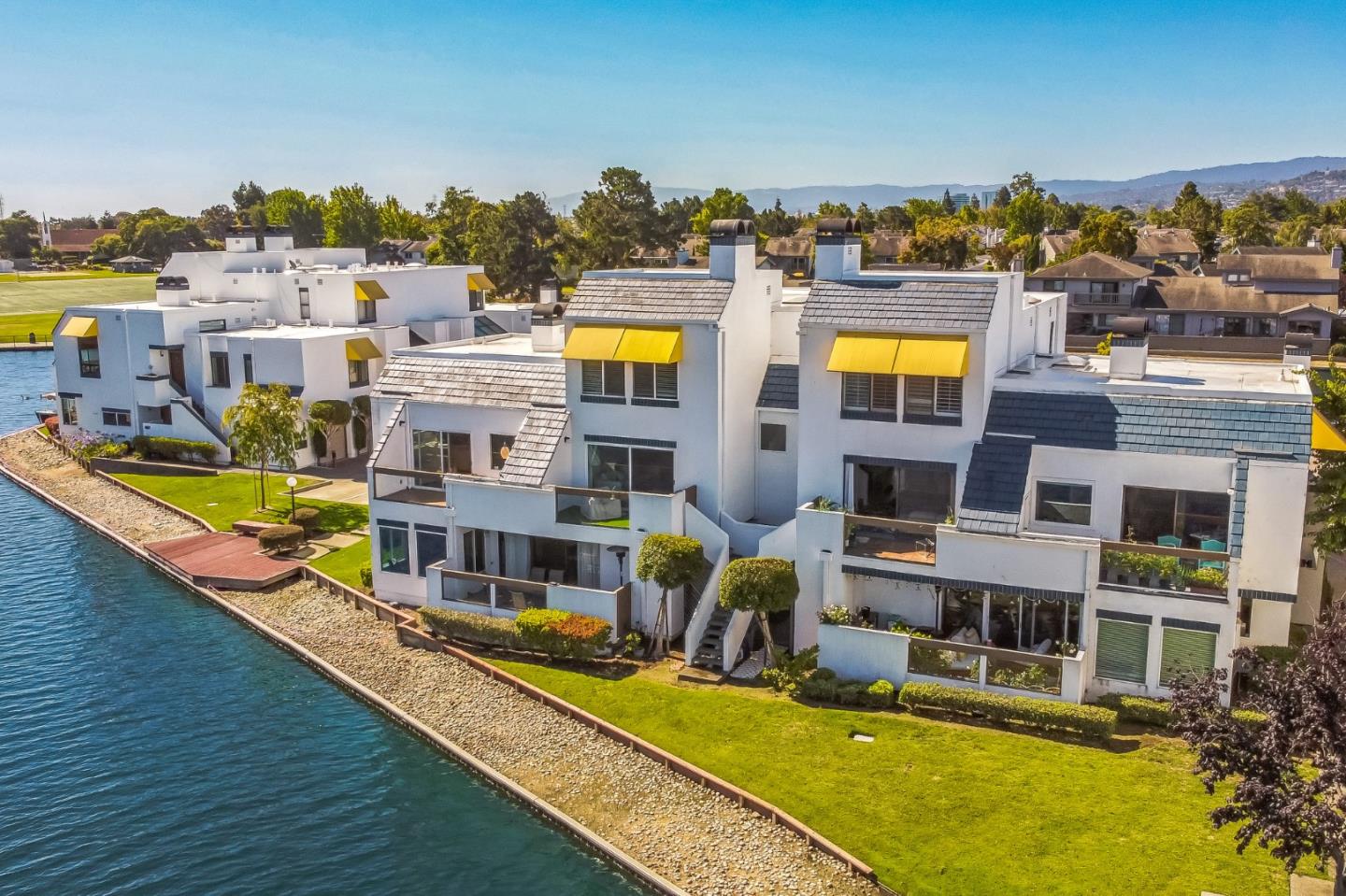 Detail Gallery Image 3 of 41 For 1029 Lido Ln, Foster City,  CA 94404 - 2 Beds | 2 Baths