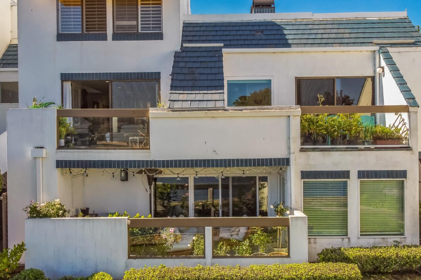 Detail Gallery Image 5 of 41 For 1029 Lido Ln, Foster City,  CA 94404 - 2 Beds | 2 Baths
