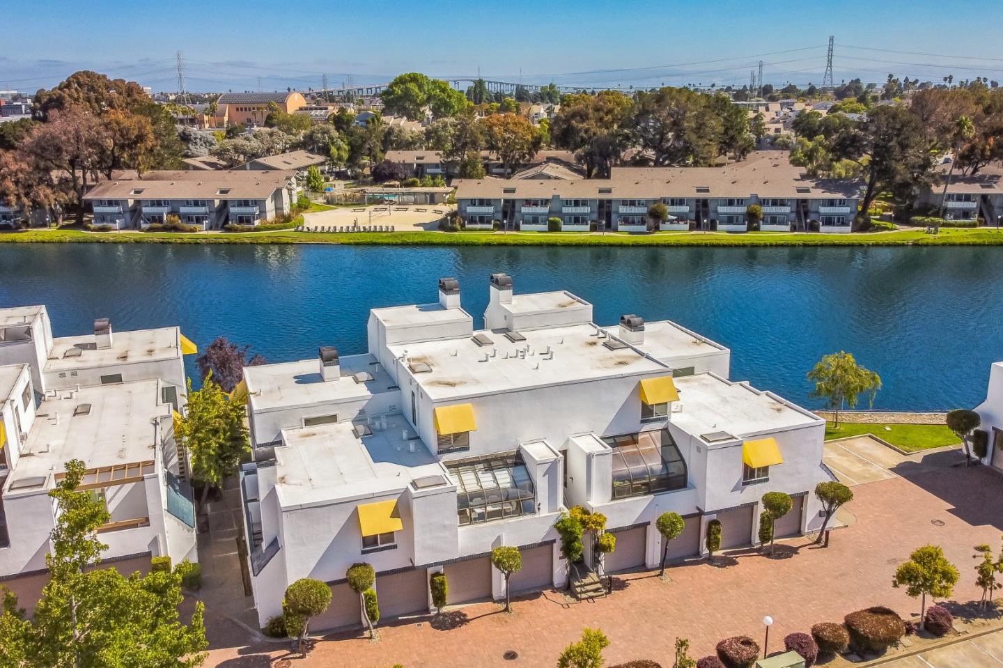 Detail Gallery Image 9 of 41 For 1029 Lido Ln, Foster City,  CA 94404 - 2 Beds | 2 Baths