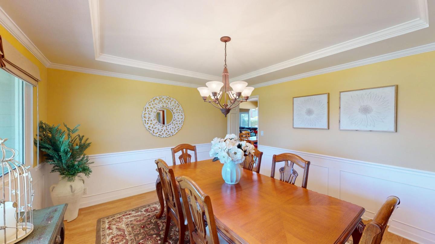Detail Gallery Image 13 of 55 For 1127 Montecito Cir, Salinas,  CA 93901 - 3 Beds | 2 Baths
