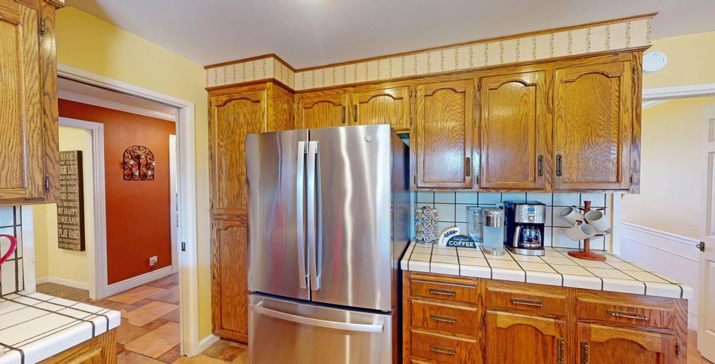 Detail Gallery Image 18 of 55 For 1127 Montecito Cir, Salinas,  CA 93901 - 3 Beds | 2 Baths