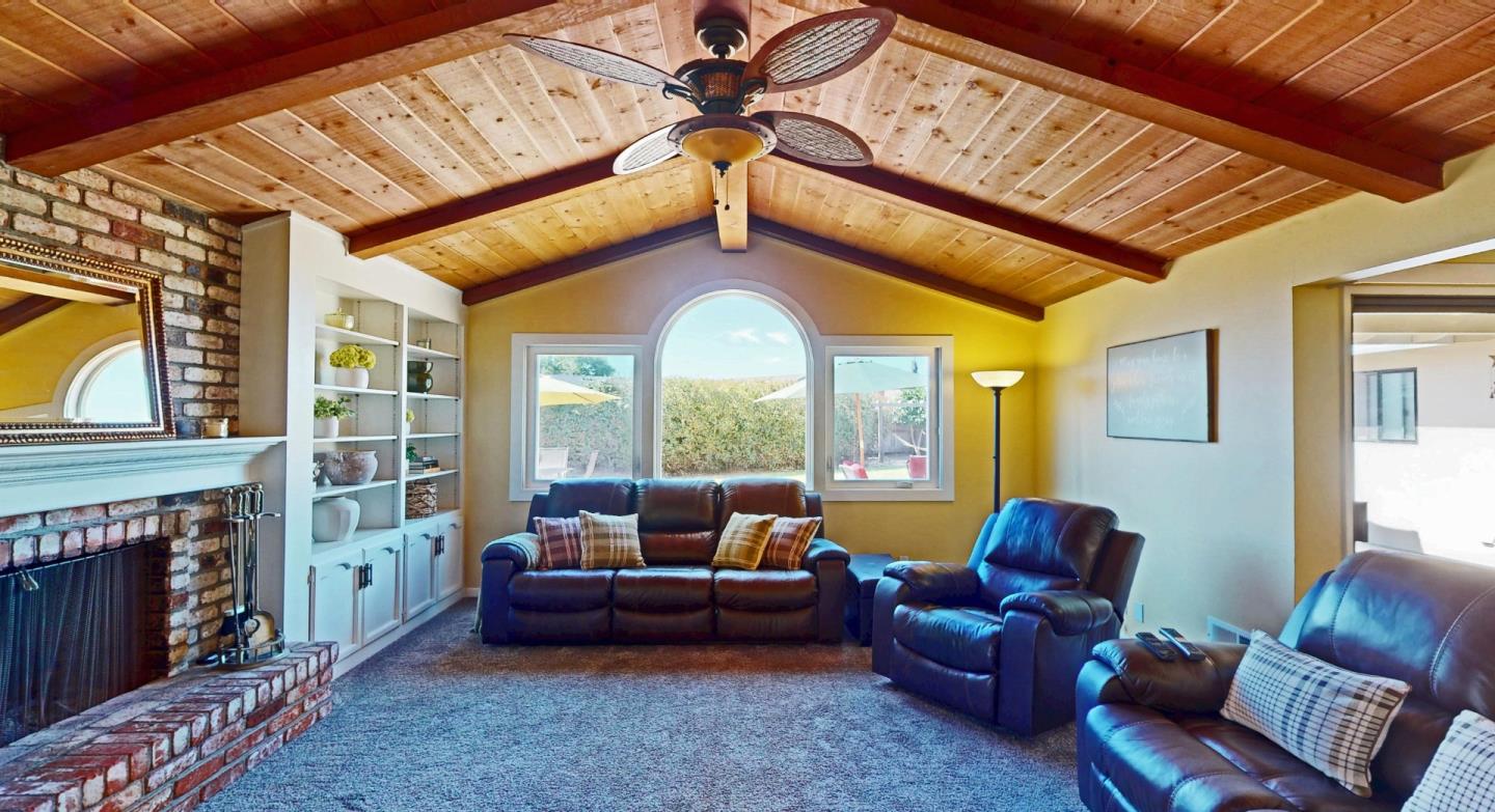 Detail Gallery Image 21 of 55 For 1127 Montecito Cir, Salinas,  CA 93901 - 3 Beds | 2 Baths
