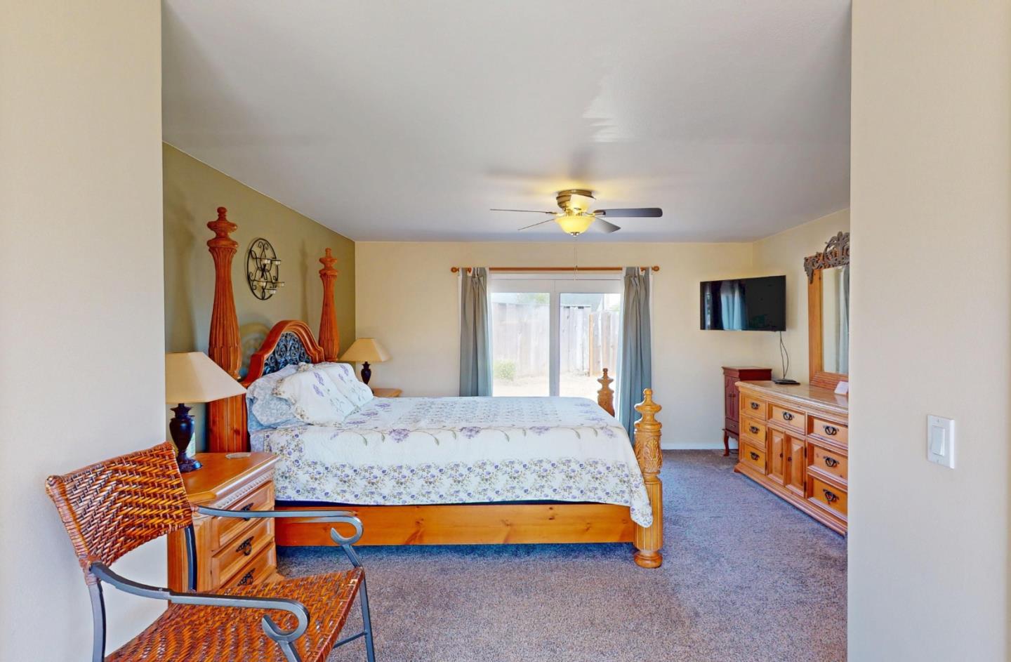 Detail Gallery Image 29 of 55 For 1127 Montecito Cir, Salinas,  CA 93901 - 3 Beds | 2 Baths