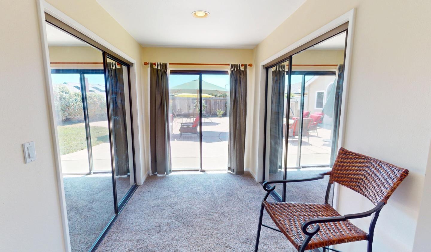 Detail Gallery Image 30 of 55 For 1127 Montecito Cir, Salinas,  CA 93901 - 3 Beds | 2 Baths