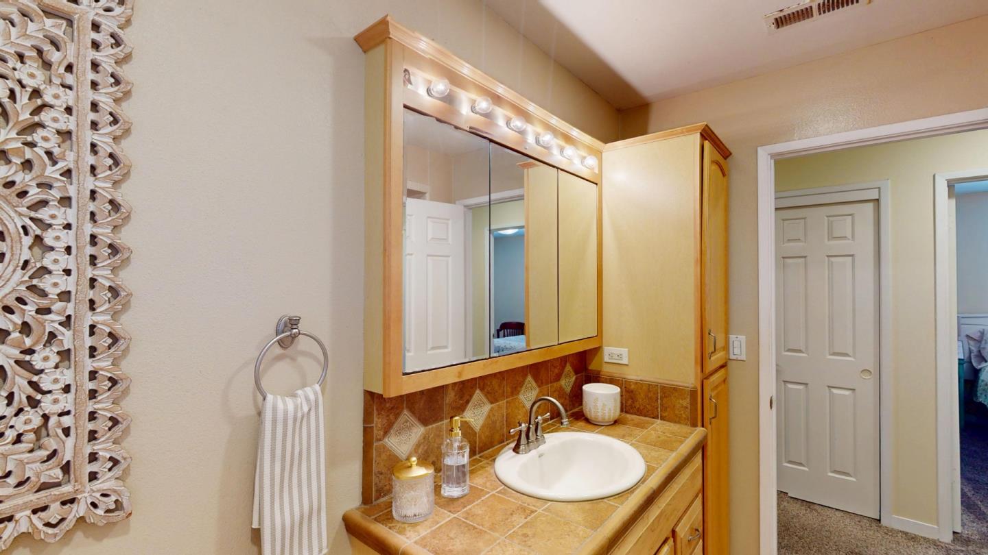 Detail Gallery Image 43 of 55 For 1127 Montecito Cir, Salinas,  CA 93901 - 3 Beds | 2 Baths