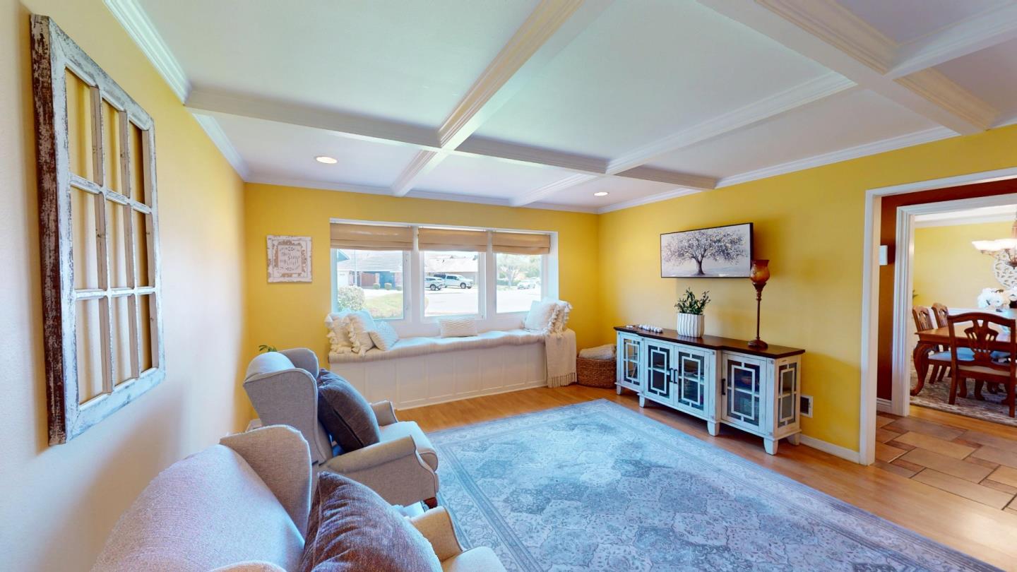 Detail Gallery Image 9 of 55 For 1127 Montecito Cir, Salinas,  CA 93901 - 3 Beds | 2 Baths