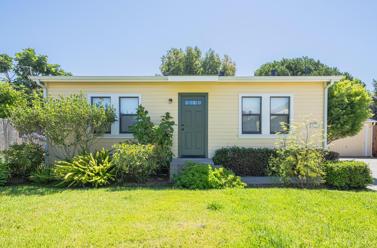 Detail Gallery Image 2 of 29 For 315 Archer St, Salinas,  CA 93901 - – Beds | – Baths