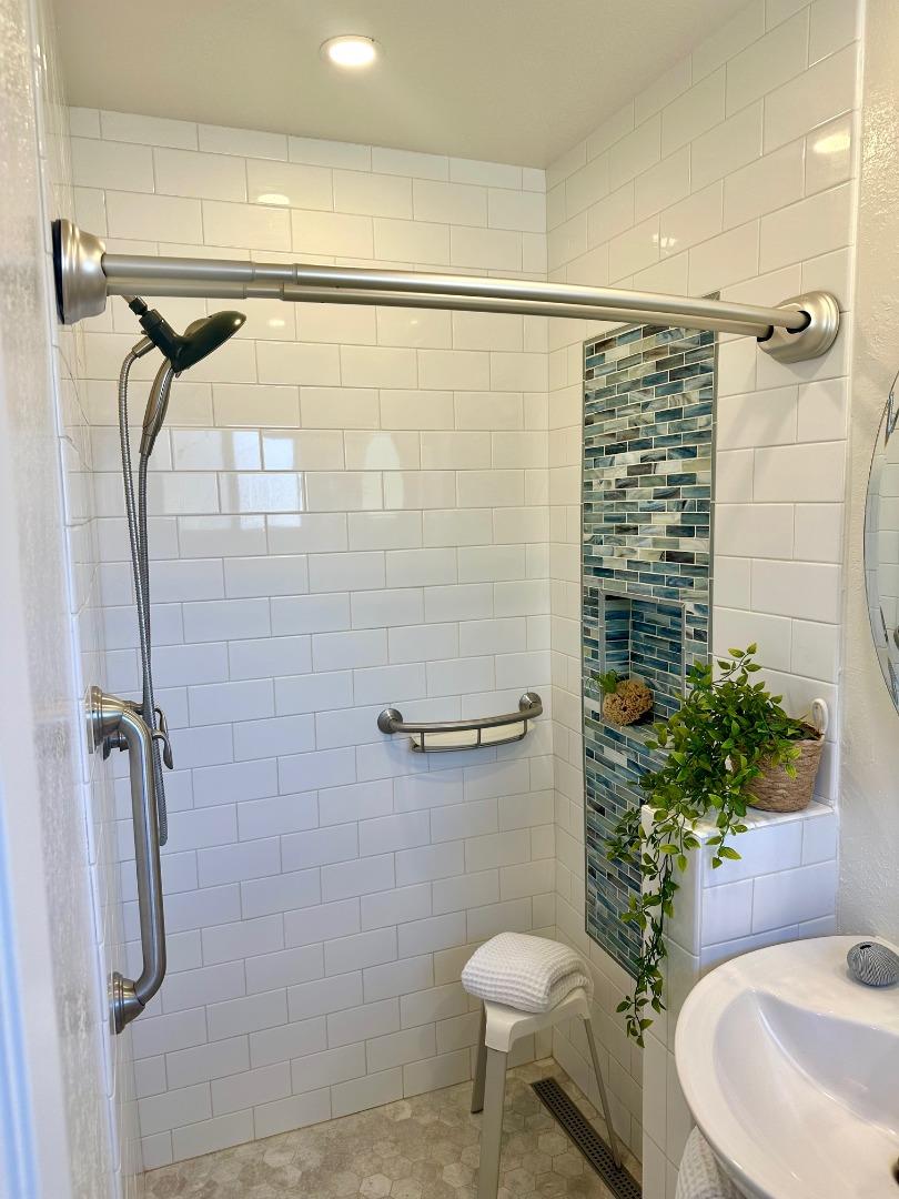 Detail Gallery Image 9 of 13 For 6284 Lillian Way, San Jose,  CA 95120 - 3 Beds | 2 Baths