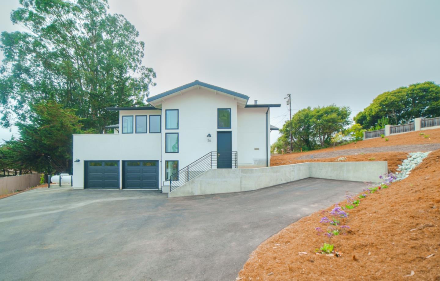 Detail Gallery Image 2 of 37 For 54 Sill Rd, Royal Oaks,  CA 95076 - 4 Beds | 2/1 Baths