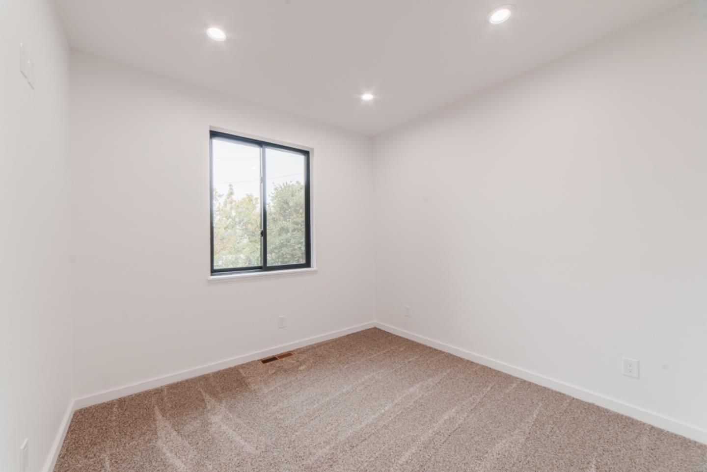 Detail Gallery Image 25 of 37 For 54 Sill Rd, Royal Oaks,  CA 95076 - 4 Beds | 2/1 Baths