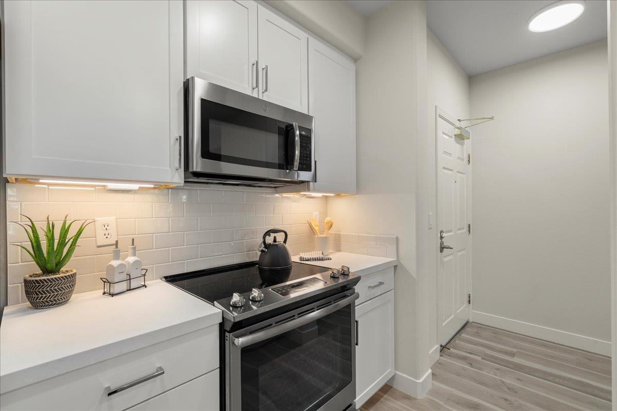 Detail Gallery Image 5 of 25 For 1951 Ofarrell St #203,  San Mateo,  CA 94403 - 2 Beds | 2 Baths