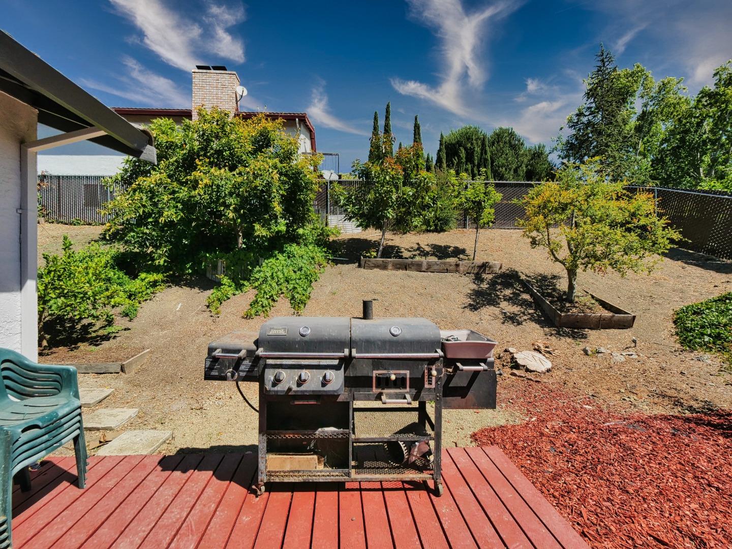 Detail Gallery Image 10 of 37 For 5909 Amend Rd, El Sobrante,  CA 94803 - 4 Beds | 3 Baths