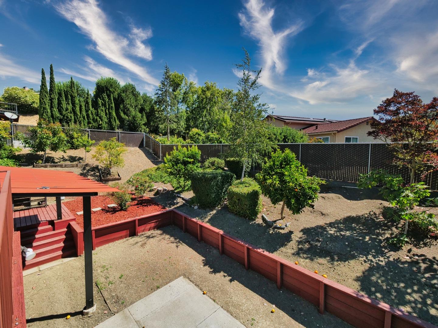 Detail Gallery Image 12 of 37 For 5909 Amend Rd, El Sobrante,  CA 94803 - 4 Beds | 3 Baths