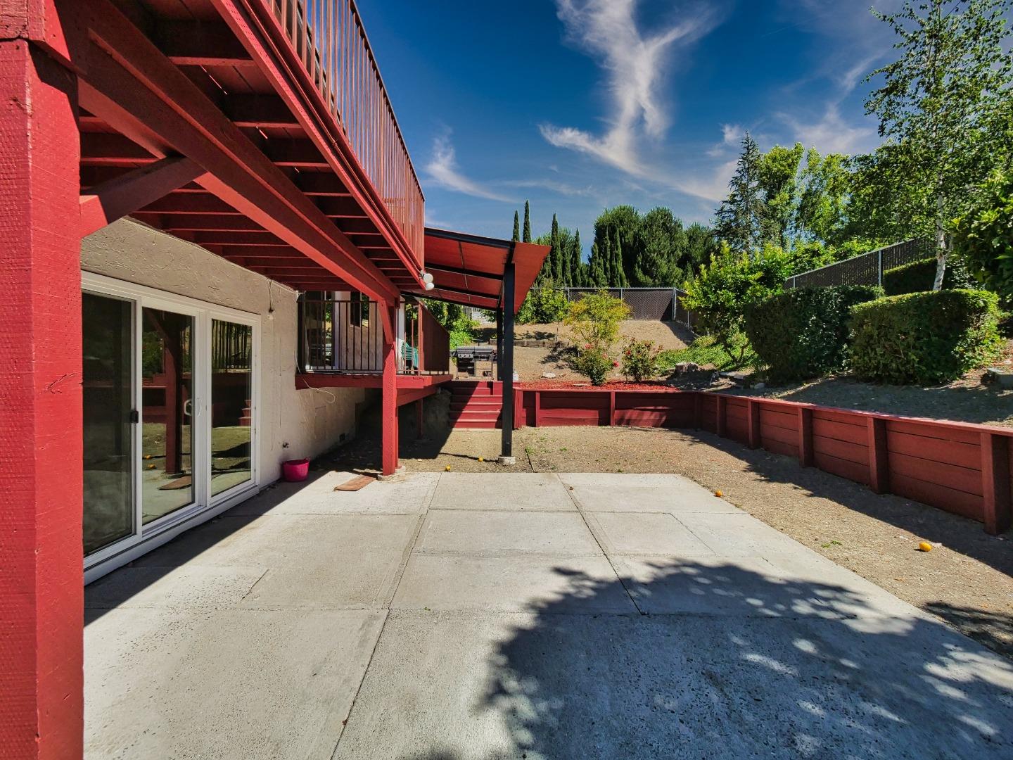 Detail Gallery Image 16 of 37 For 5909 Amend Rd, El Sobrante,  CA 94803 - 4 Beds | 3 Baths