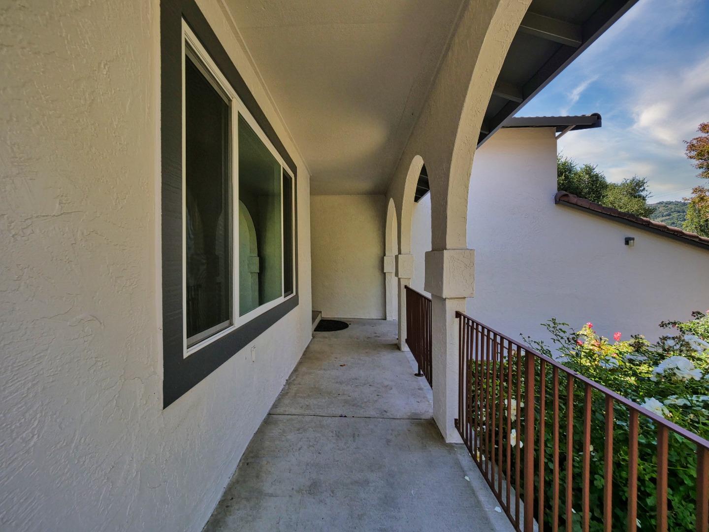 Detail Gallery Image 17 of 37 For 5909 Amend Rd, El Sobrante,  CA 94803 - 4 Beds | 3 Baths