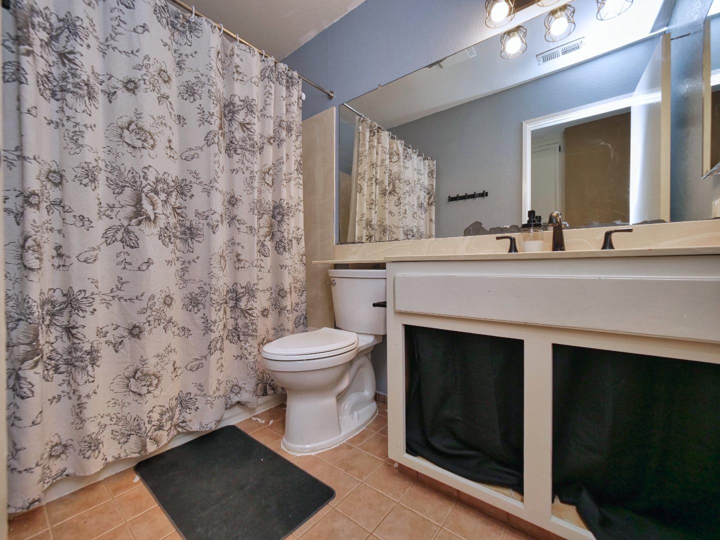 Detail Gallery Image 18 of 37 For 5909 Amend Rd, El Sobrante,  CA 94803 - 4 Beds | 3 Baths