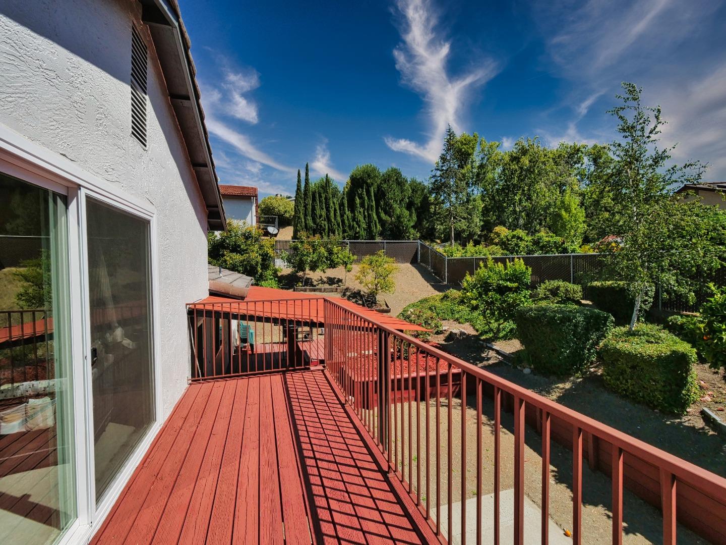 Detail Gallery Image 3 of 37 For 5909 Amend Rd, El Sobrante,  CA 94803 - 4 Beds | 3 Baths