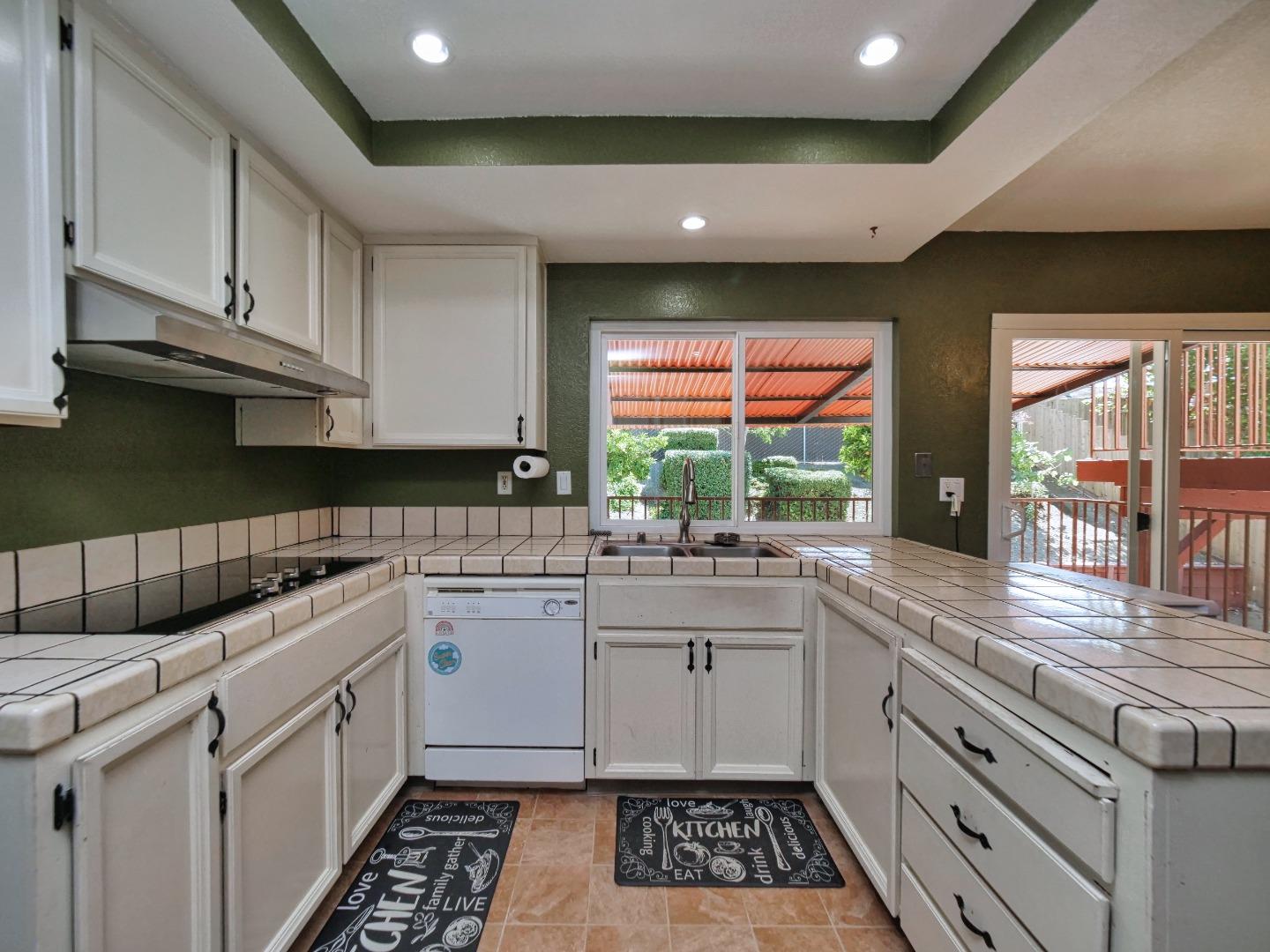 Detail Gallery Image 35 of 37 For 5909 Amend Rd, El Sobrante,  CA 94803 - 4 Beds | 3 Baths