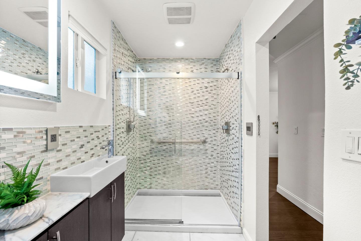 Detail Gallery Image 15 of 32 For 424 5th Ave, Redwood City,  CA 94063 - 2 Beds | 1 Baths