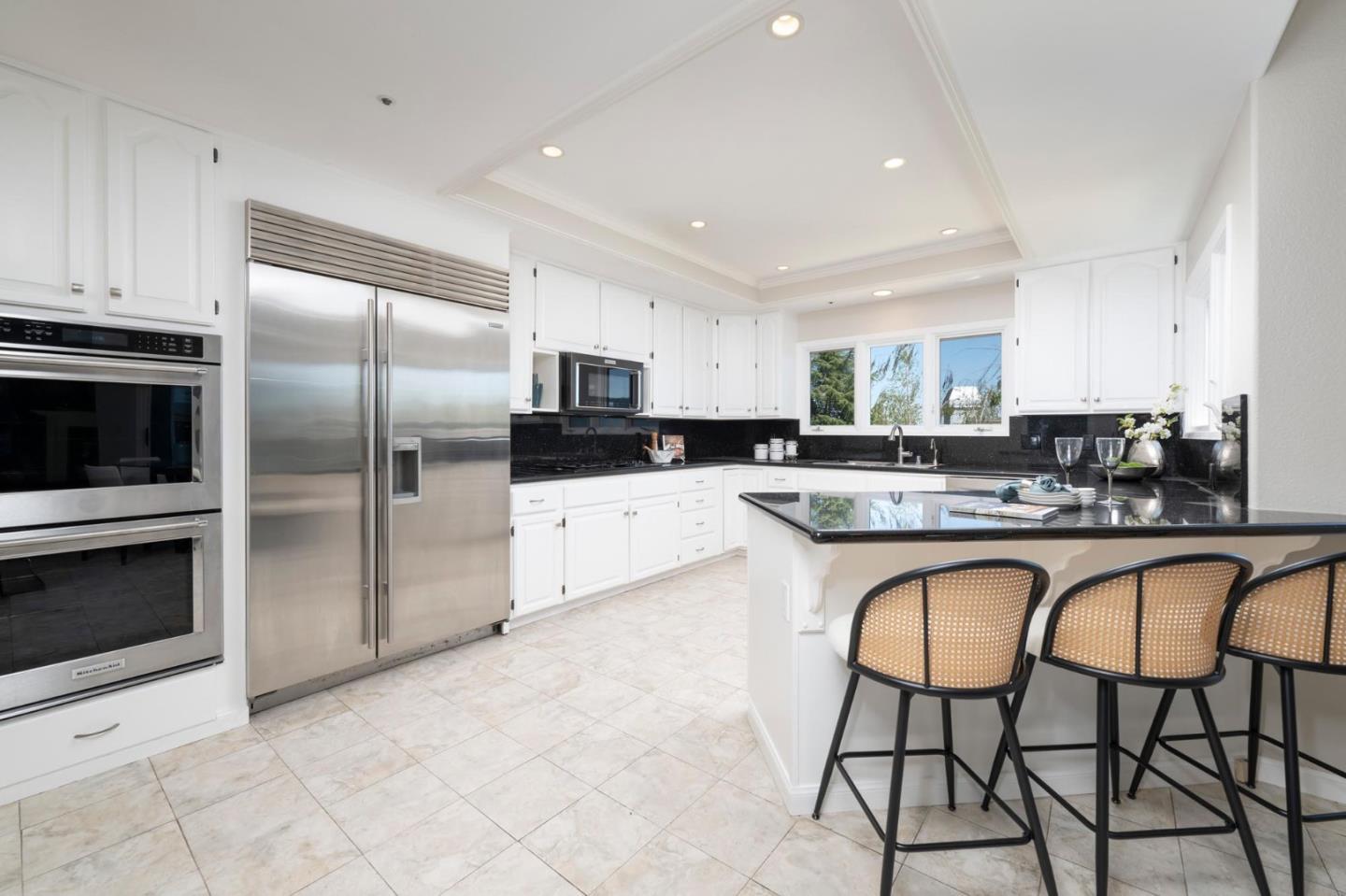 Detail Gallery Image 16 of 46 For 711 Best Ct, San Carlos,  CA 94070 - 5 Beds | 3/1 Baths