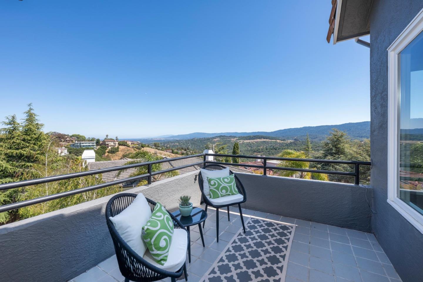Detail Gallery Image 23 of 46 For 711 Best Ct, San Carlos,  CA 94070 - 5 Beds | 3/1 Baths