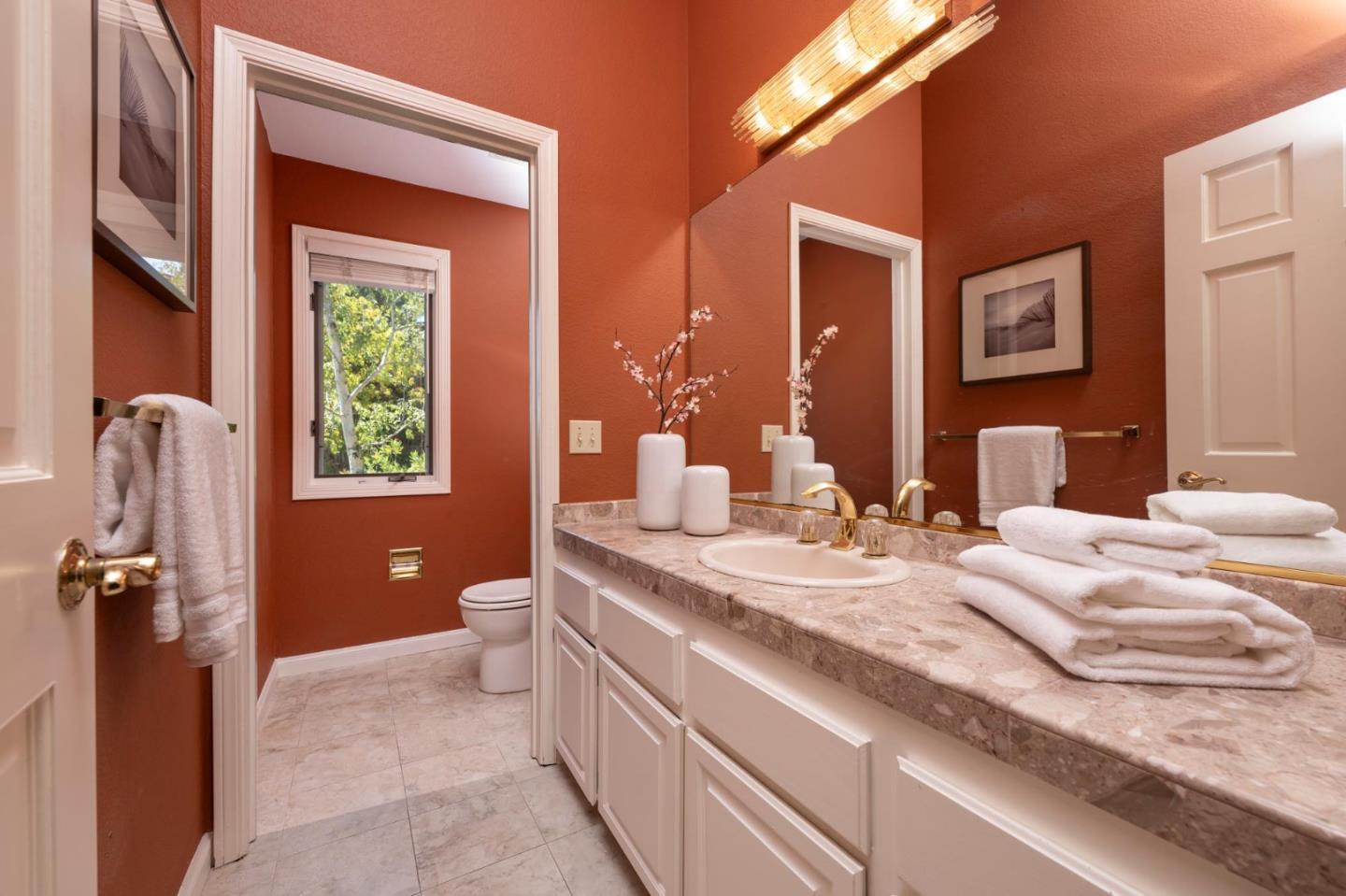 Detail Gallery Image 35 of 46 For 711 Best Ct, San Carlos,  CA 94070 - 5 Beds | 3/1 Baths
