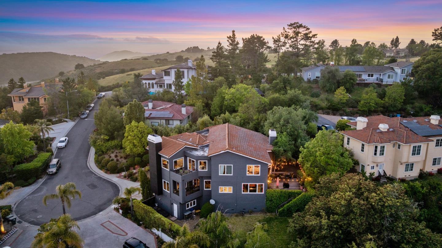 Detail Gallery Image 4 of 46 For 711 Best Ct, San Carlos,  CA 94070 - 5 Beds | 3/1 Baths