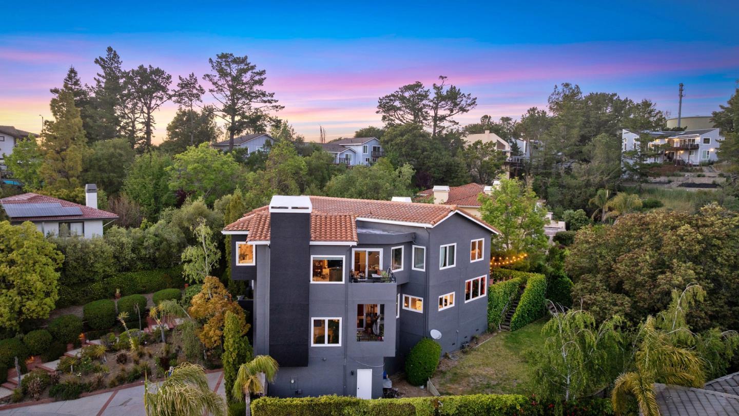 Detail Gallery Image 5 of 46 For 711 Best Ct, San Carlos,  CA 94070 - 5 Beds | 3/1 Baths