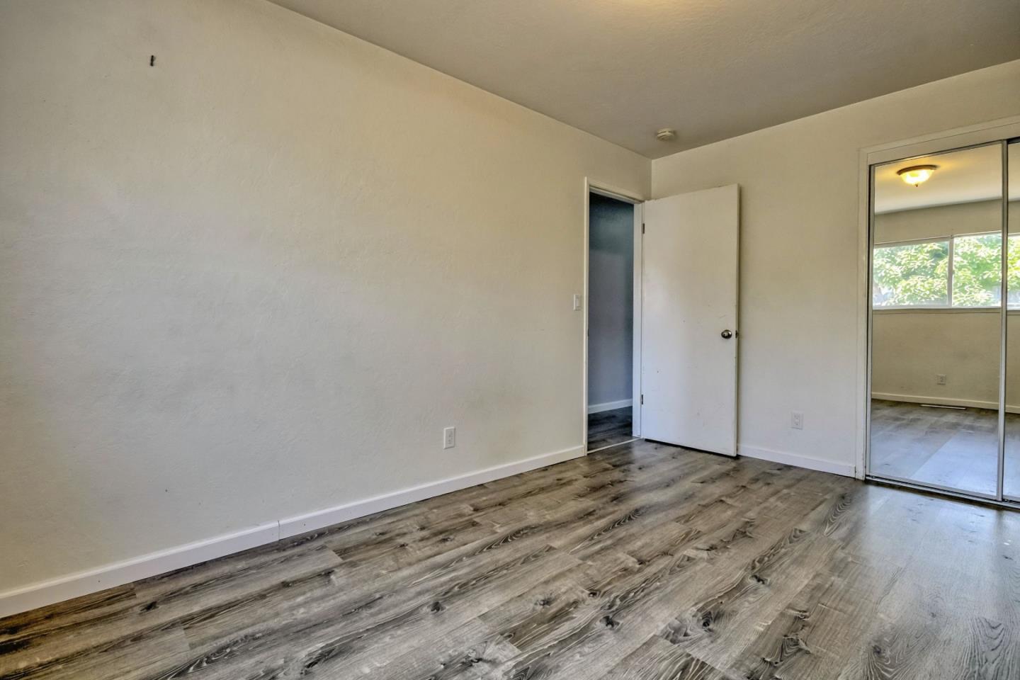 Detail Gallery Image 10 of 24 For 61 Shady Oaks Dr, Watsonville,  CA 95076 - 3 Beds | 2 Baths