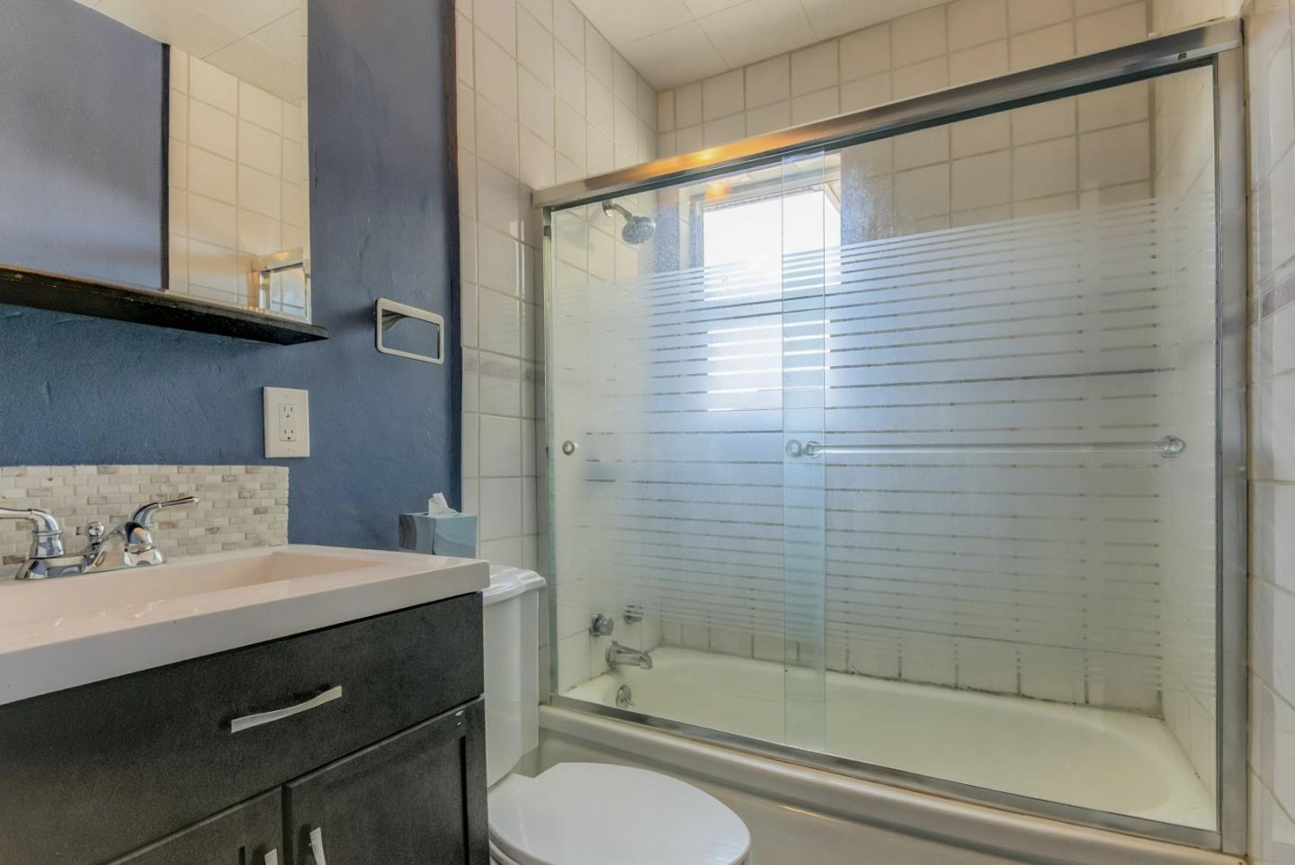 Detail Gallery Image 3 of 24 For 61 Shady Oaks Dr, Watsonville,  CA 95076 - 3 Beds | 2 Baths