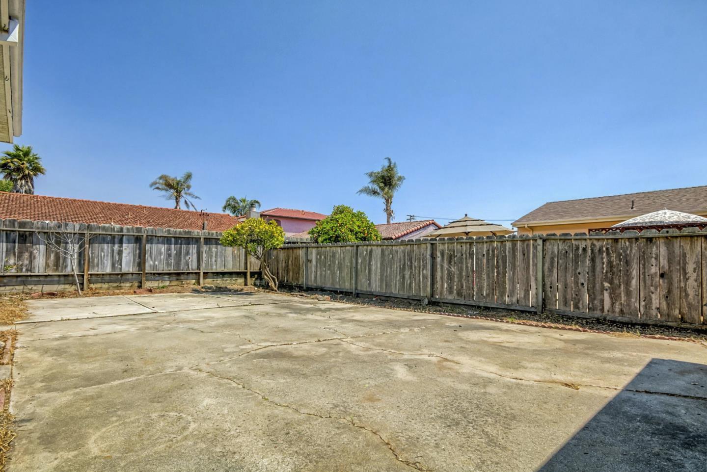 Detail Gallery Image 6 of 24 For 61 Shady Oaks Dr, Watsonville,  CA 95076 - 3 Beds | 2 Baths