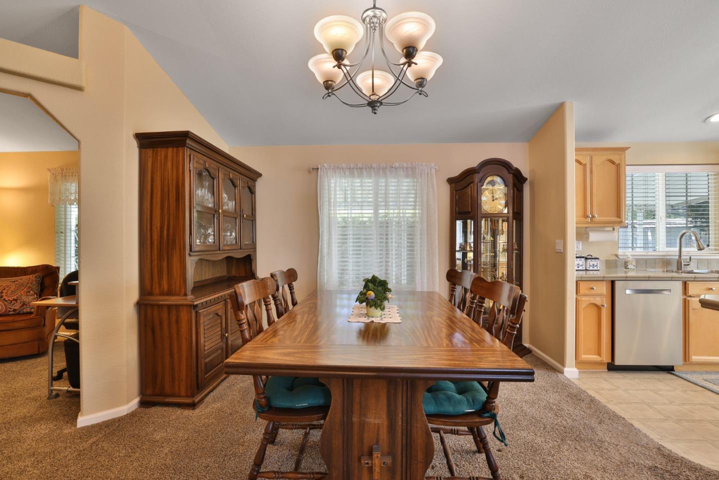 Detail Gallery Image 10 of 35 For 42 Dewey #42,  Morgan Hill,  CA 95037 - 3 Beds | 2 Baths
