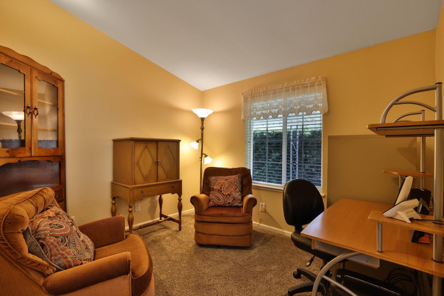 Detail Gallery Image 11 of 35 For 42 Dewey #42,  Morgan Hill,  CA 95037 - 3 Beds | 2 Baths