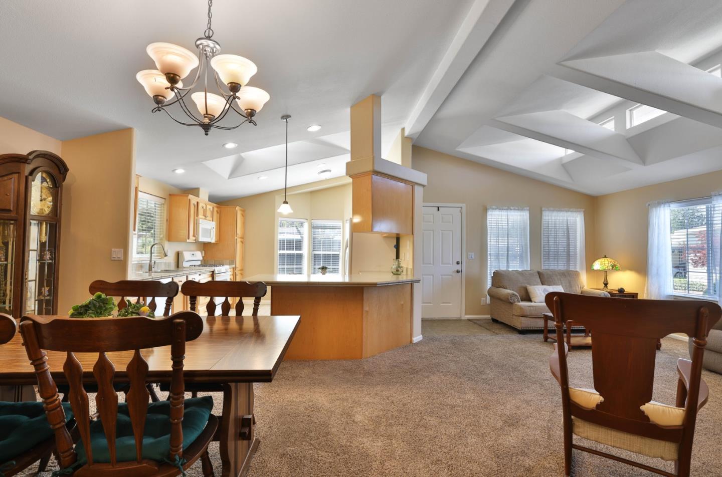 Detail Gallery Image 12 of 35 For 42 Dewey #42,  Morgan Hill,  CA 95037 - 3 Beds | 2 Baths