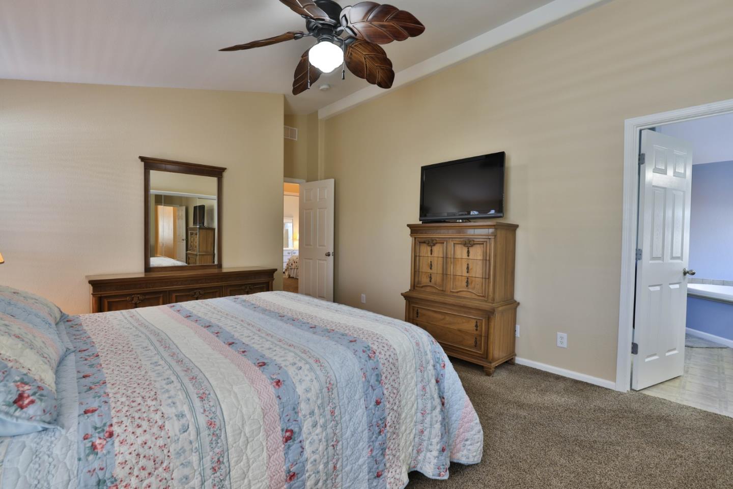 Detail Gallery Image 14 of 35 For 42 Dewey #42,  Morgan Hill,  CA 95037 - 3 Beds | 2 Baths
